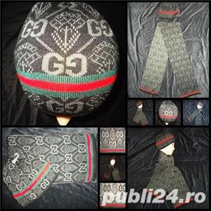 Set 2 in 1 barbati fular + fes made in italy bumbac gri / bej + negru + verde + rosu caciula  - imagine 2