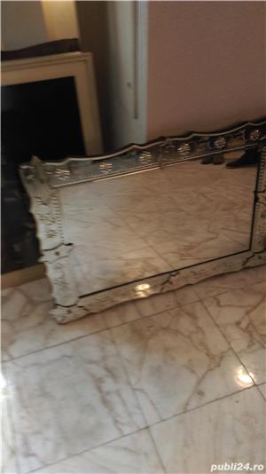 Oglinda superba cu incrustatii si decoratiuni pentru sufragerie clasica 