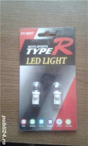 vand 4 becuri de pozitie far - imagine 2