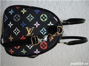 Geanta neagra dama mana umar butoias panza impermeabila imprimeu colorat - imagine 6