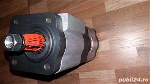 Pompa massey ferguson - imagine 4