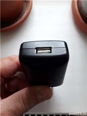 Incarcator cu slot USB  - imagine 2