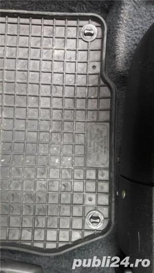 Cleme fixare covor cauciuc golf 4,bora,passat,turan,seat,golf  - imagine 3