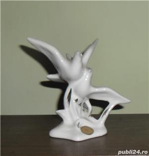 Statueta porumbei, anii 1970