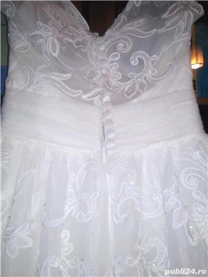 Rochie de mireasa tip printesa  - imagine 3