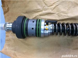Injector motor Deutz BF6M2012C - imagine 2 Injector motor Deutz BF6M2012C - imagine 2