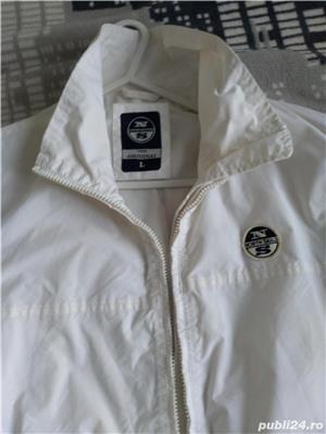 Vand geaca Sport de calitate noua, produs de import Italia.Mar.L