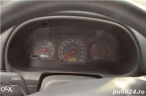 Dezmembrez Volvo V40 - imagine 4