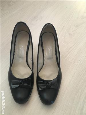 Vand pantofi piele(38)office/casual.