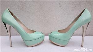 Pantofi lac dama, eleganti din piele lacuita cu toc cui si platforma, marimea 38, marca Pier Lucci