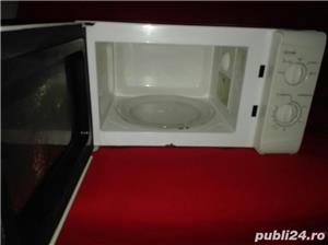  Cuptor cu microunde - imagine 2