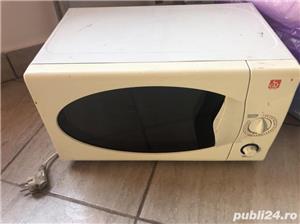  Cuptor microunde - imagine 2