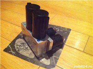 Bloc valve suspensie ABC Mercedes S CL SL - A2203200358 - imagine 2
