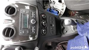 Dezmembrez Dacia Sandero 2017 0.9B TCE H4B400 automata 15049km - imagine 3