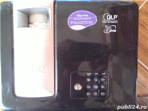 Vand videoproiector BenQ MP525-V