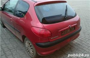 Dezmembrez Peugeot 206 2002 2 usi 1.4i KFW 136.000 km