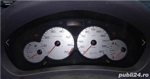 Dezmembrez Peugeot 206 2002 2 usi 1.4i KFW 136.000 km - imagine 2