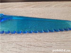 Cutit de plastic cu lama zimtata  - imagine 2