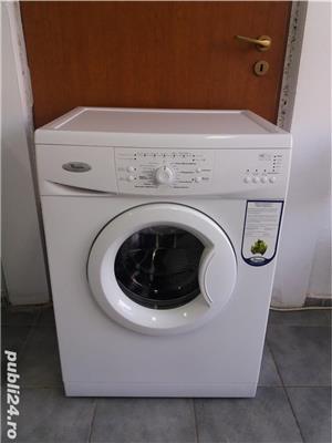 Masina de spălat rufe Whirlpool    500 lei. 