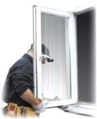 Reparatii termopane galati,deblocari usi metalice Galati, reparatii usi,reparatii rulouri,plase  - imagine 2