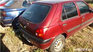 Dezmembrez Ford Fiesta an fabr. 2000, 1.3 - imagine 3