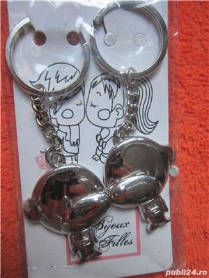 Breloc de colectie-2 bucati pereche-fata si baiat-un cadou inedit