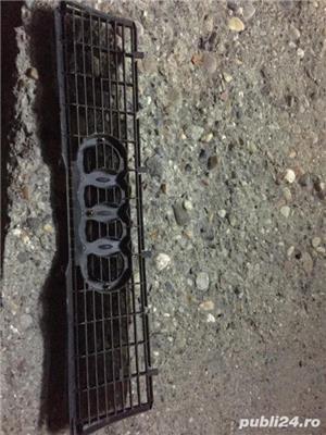 Grila radiator audi 80 in stare foarte buna - imagine 2