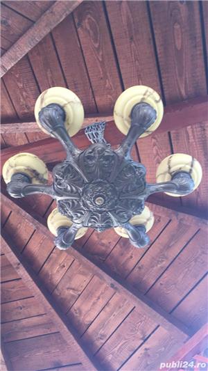 Vand lustra de tavan din bronz cu 6 brate, veche de aprox 100 ani, cu abajururi din sticla de murano - imagine 2