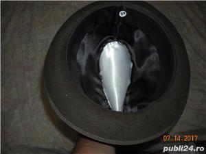 Vand palarie, 4 palarii vechi, stare buna. - imagine 3