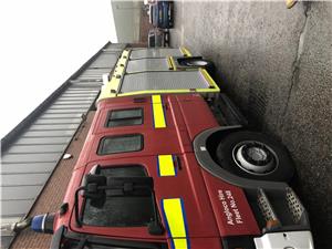 Masina de pompieri autospeciala stins incendii - imagine 2