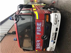 Masina de pompieri autospeciala stins incendii - imagine 5