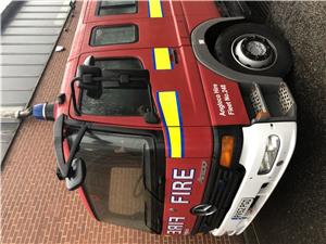 Masina de pompieri autospeciala stins incendii - imagine 3