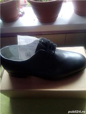 Vand pantofi noi, barbati, negri, de piele naturala  - imagine 2