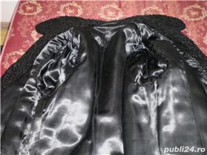 Palton lung din blana de astrahan, pentru femei - imagine 2