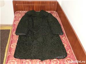 Palton lung din blana de astrahan, pentru femei - imagine 5