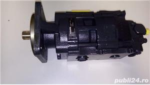 Pompa hidraulica buldoexcavator Case 695 SR 