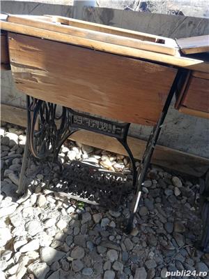 Masina de cusut Singer