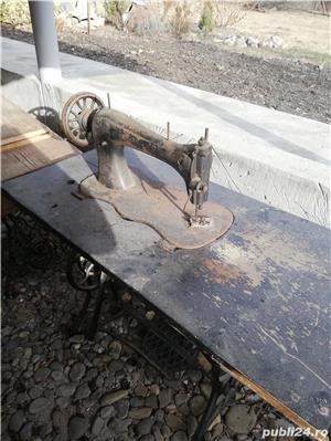 Masina de cusut Singer - imagine 4