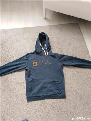 Vand bluza sport , produs de calitate, import Germania,mar.M