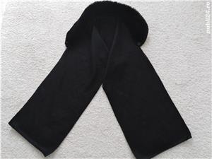 Vand capa de blana artificiala, noua, culoare naturala.