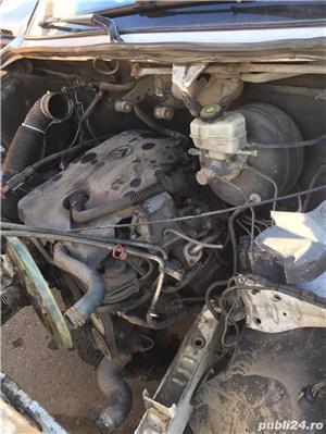 Dezmembrez Mercedes Sprinter  - imagine 3