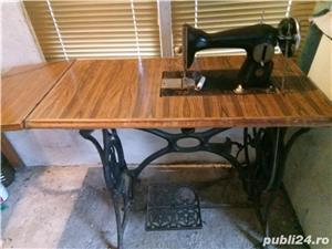 Vând mașină de cusut funcțională preț 450 ron tr. 