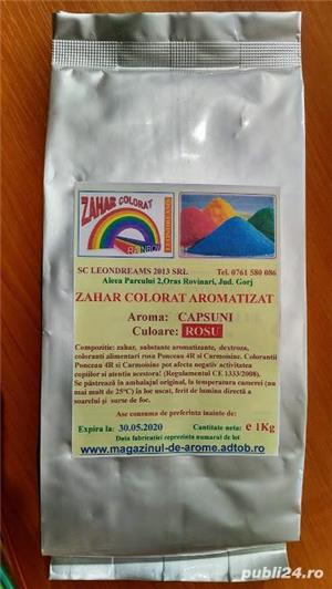 Zahar colorat aromatizat.