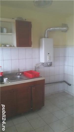 vând sau schimb apartament cu trei camere în centru strada Horea Dej - imagine 2