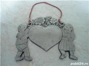 Decoratiune gravata, fata si baiat