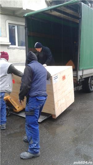 Transport marfa. Masini cu lift.