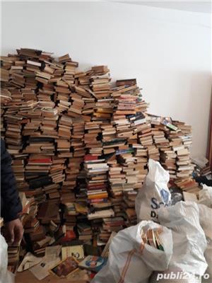 Colectare maculatura carti  vechi 