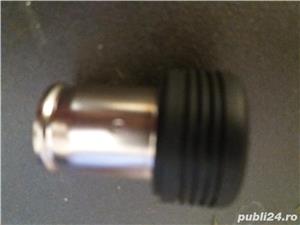 Vand pachet accesorii pMegan 2,an fabricatie 2005,Circ ,bricheta, scrumiera,cui remarcate. - imagine 3