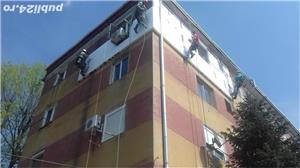 Alpinisti echipa,constatari lucrari cu drona ,reparatii jgheaburi,burlane,izolatii polistiren