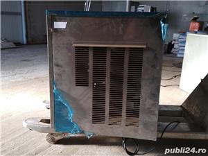 Mașină de făcut fulgi de gheață Hoshizaki FM-200AEE-N - imagine 6
